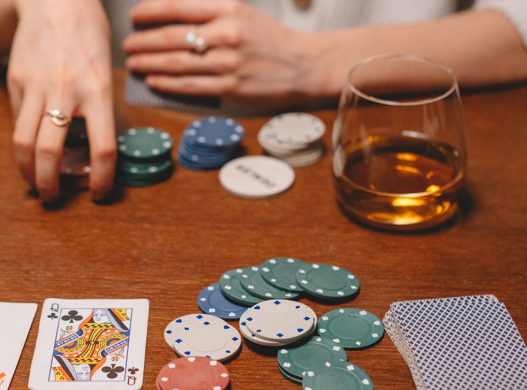 Online Casino: Spielautomaten und Live-Spiele im Überblick