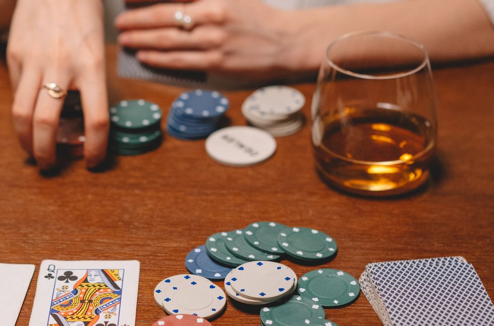 Online Casino: Spielautomaten und Live-Spiele im Überblick