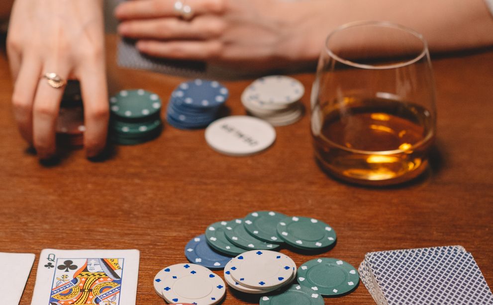 Online Casino: Spielautomaten und Live-Spiele im Überblick