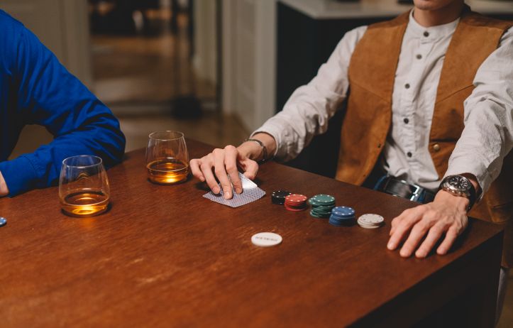 Online Casino: Spielautomaten und Live-Spiele im Überblick