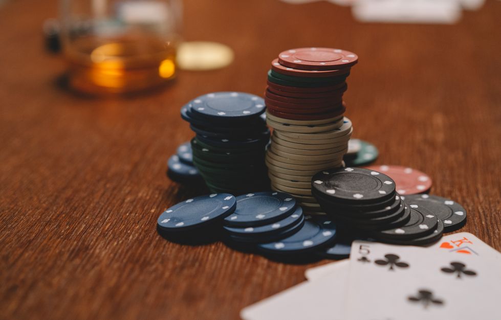 Online Casino: Spielautomaten und Live-Spiele im Überblick