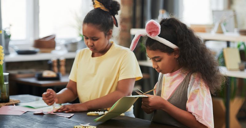 Activités manuelles pour enfants de 6 à 10 ans : idées créatives et développement