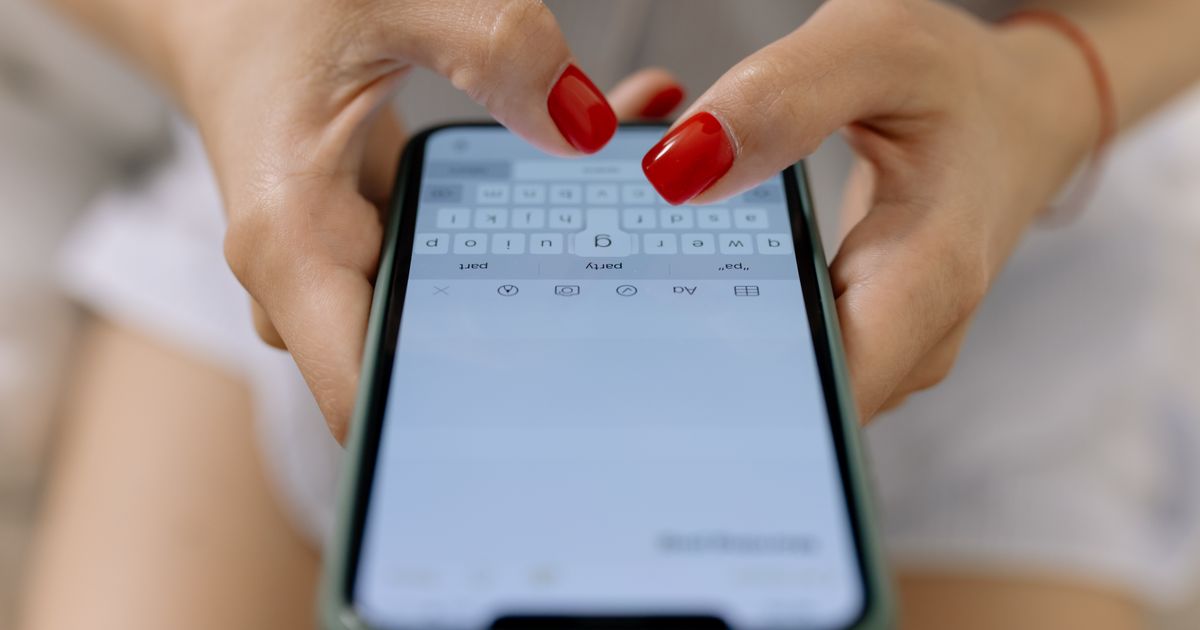 蘋果 AI 鍵盤殺手級應用誕生!Grammarly 等級即時改寫功能將在 WWDC 揭曉,2027 年 AI 寫作市場將迎來兆美元級洗牌? 蘋果 AI 鍵盤殺手級應用誕生!Grammarly 等級即時改寫功能將在 WWDC 揭曉,2027 年 AI 寫作市場將迎來兆美元級洗牌?