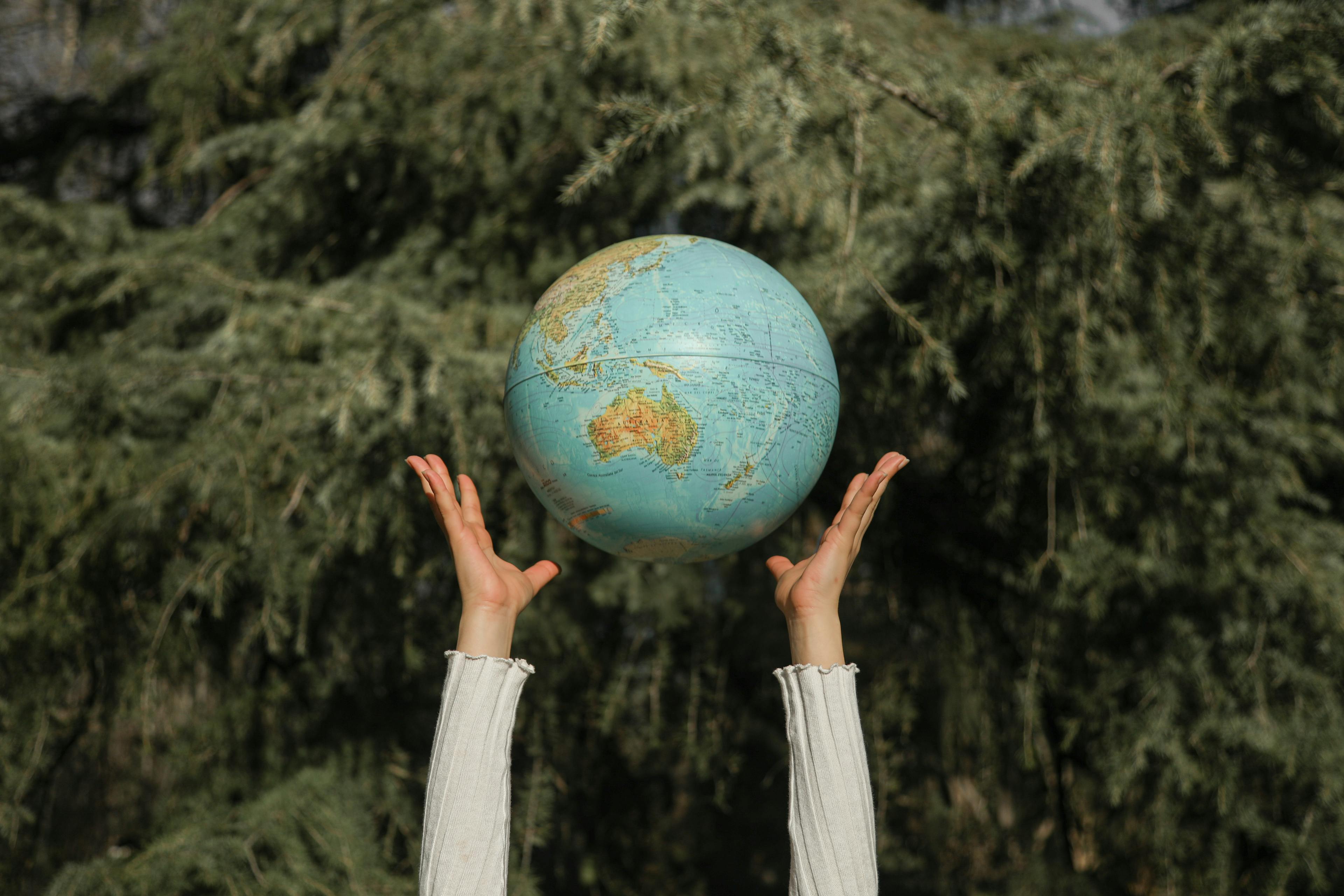 Globe trotters