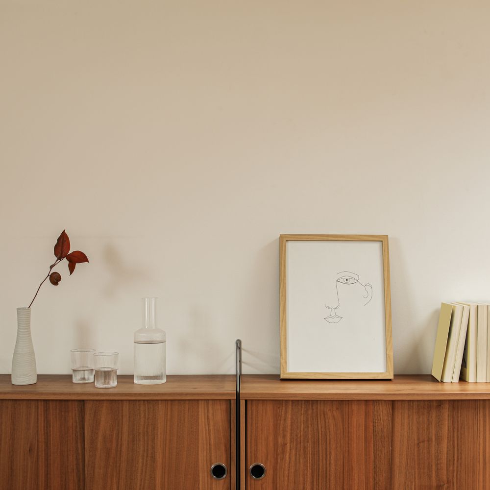 Wallpapering in West Kensington — the finished result after a professional repaint