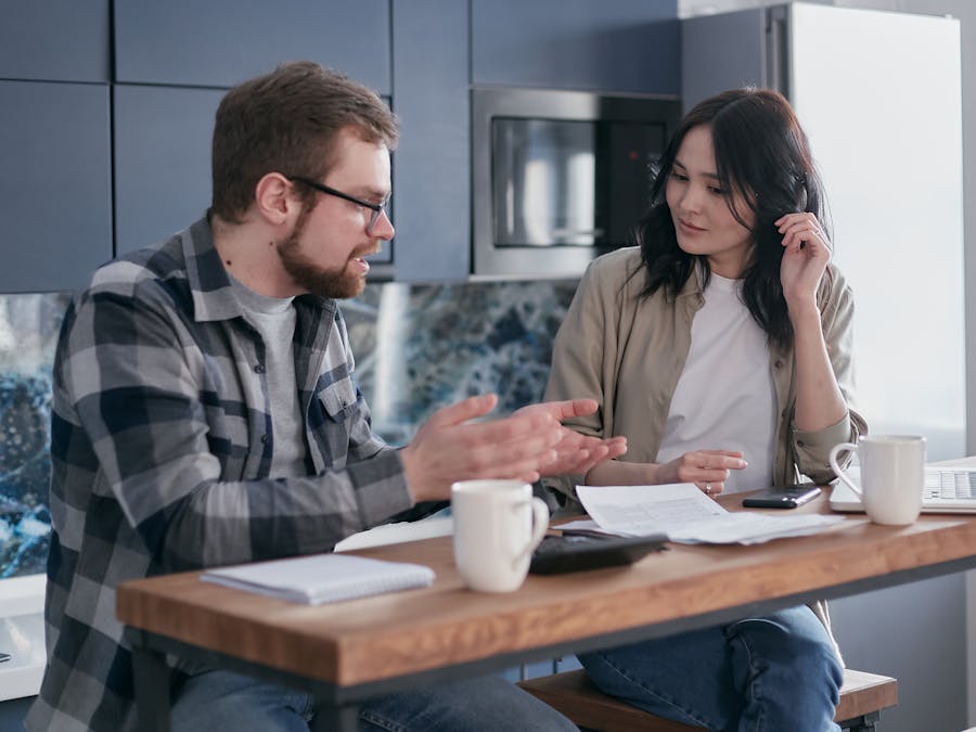 How can I earn money by sitting at home on the Internet?