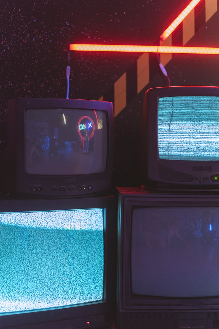 Old Televisions With No Signal