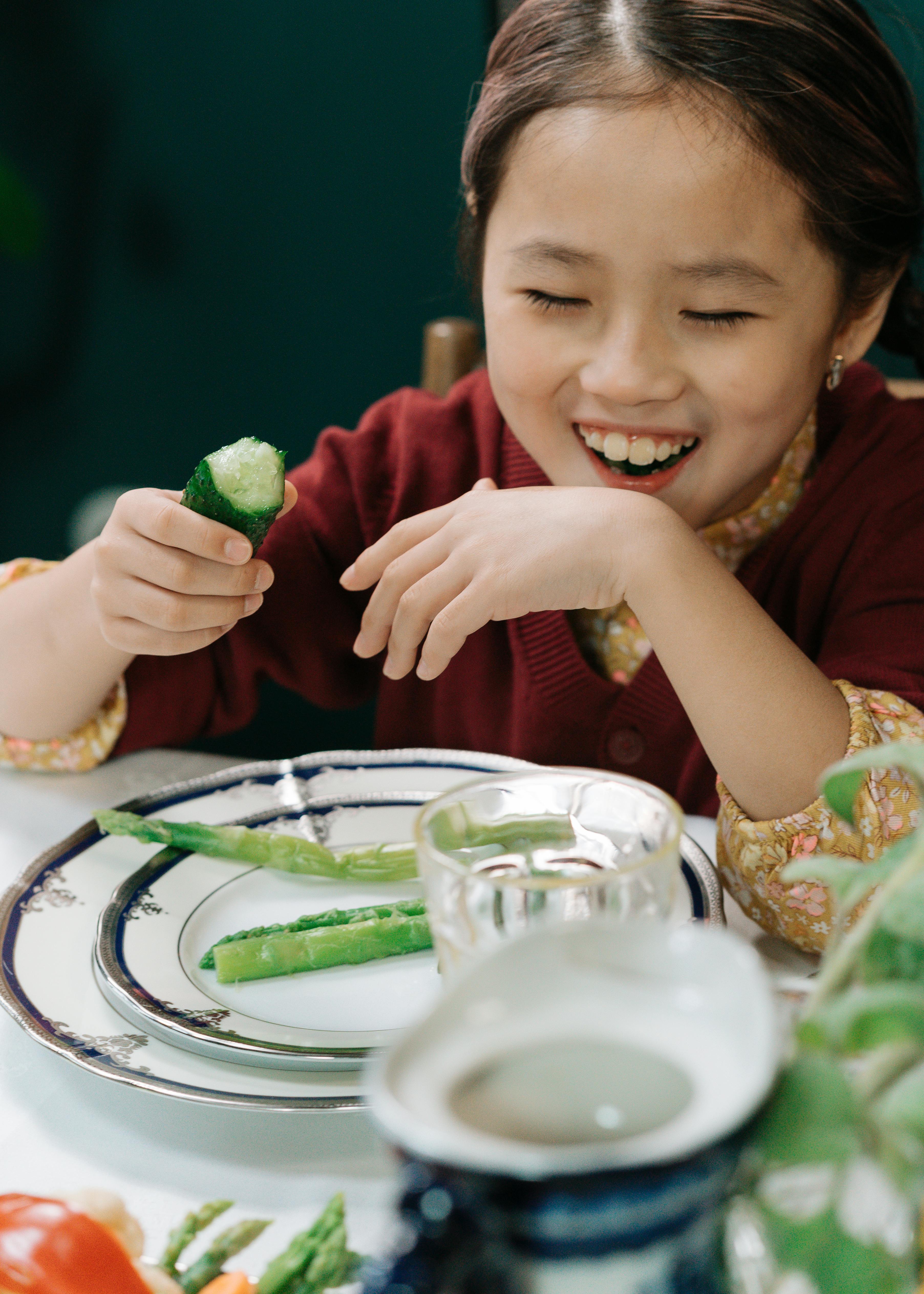 Girl eating an apple free stock photo