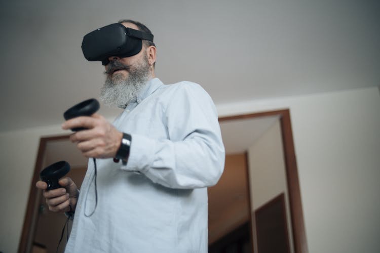 Bearded Man Wearing Virtual Reality Headset