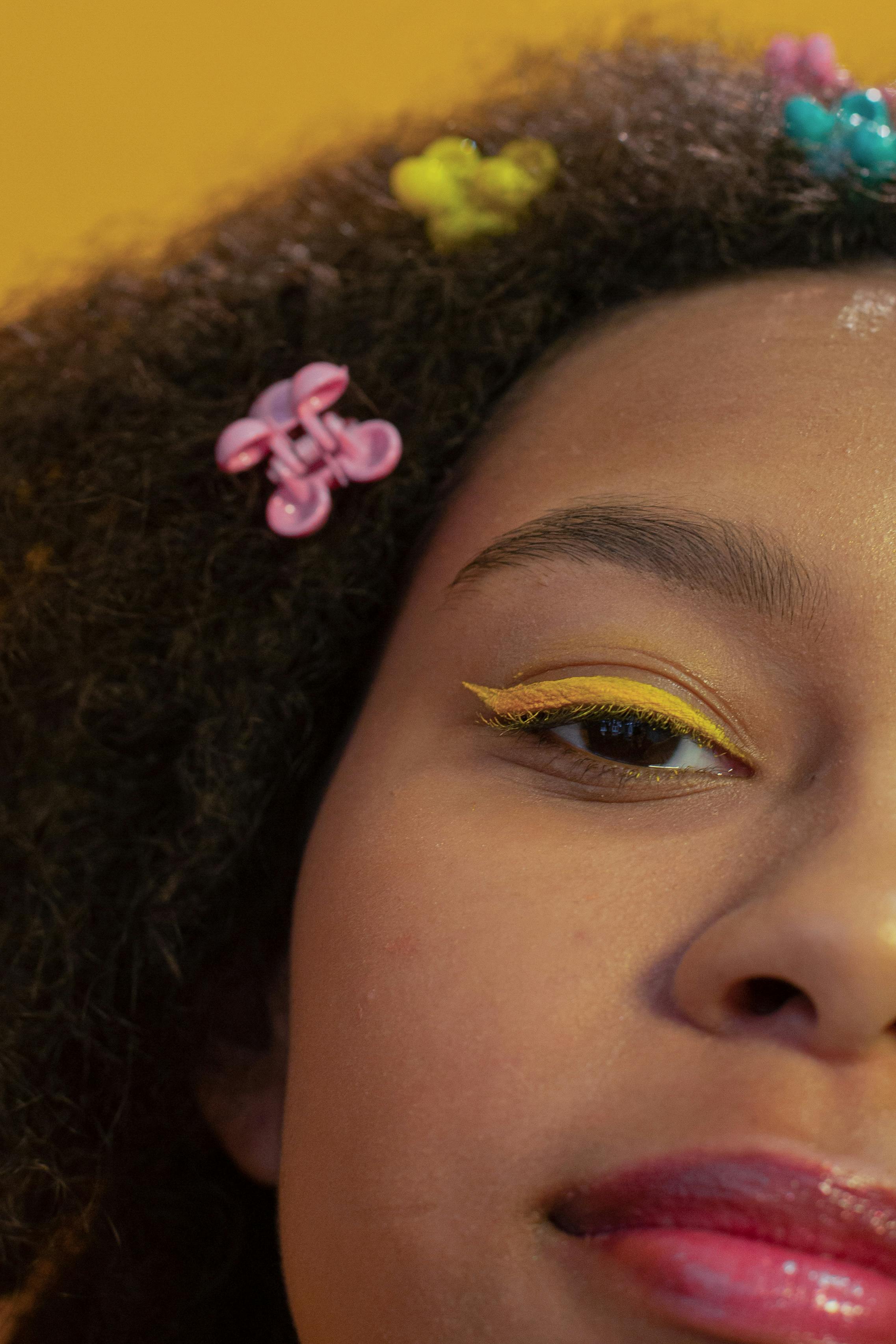 How do I look more feminine as a girl?