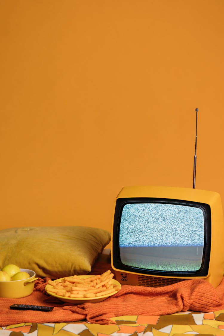 TV, Food And Pillows