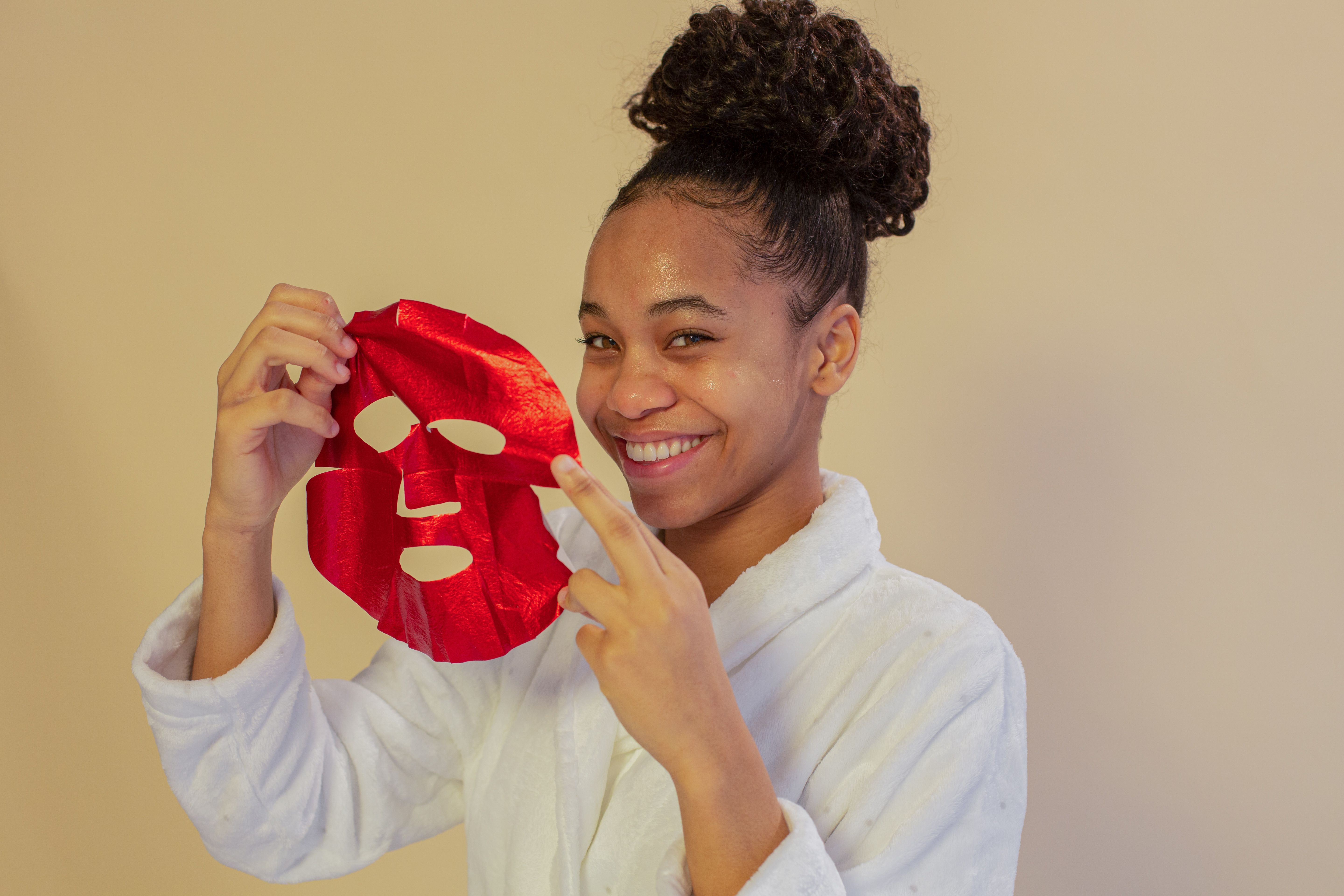 The Basics: What Red Light Therapy Is and Why It Matters