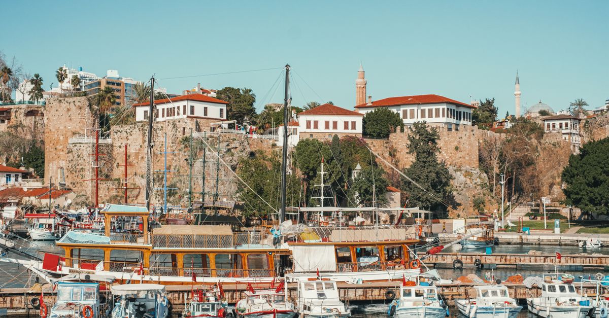 Antalya’da Nerede Kalınır? Kaleiçi, Lara, Konyaaltı Otelleri