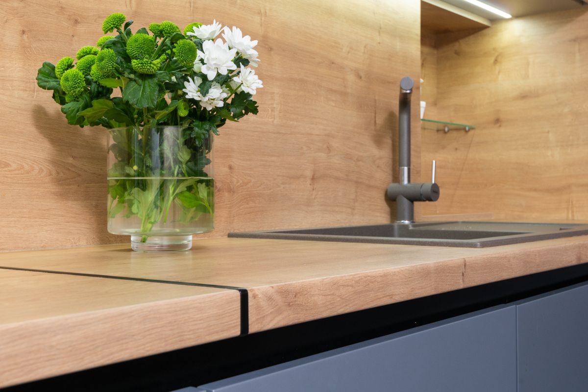 laminate worktops uk guide — What Laminate Actually Is