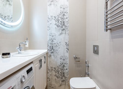 Бесплатное стоковое фото с белый, блестящий, Ванная комната