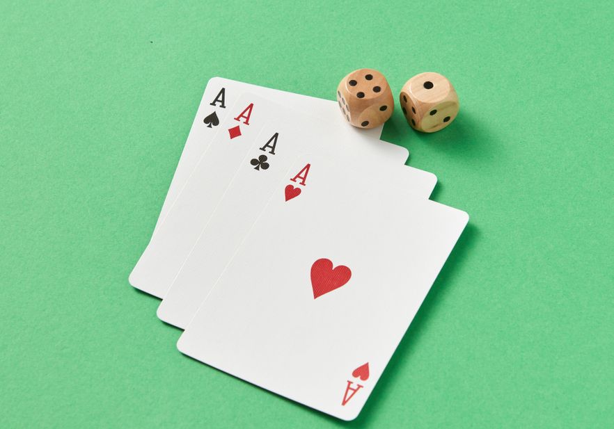 Online Casino: Spielautomaten und Live-Spiele im Überblick