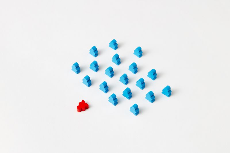 Generic, unengaging content being overlooked while high-quality, insightful content stands out and captures attention.
