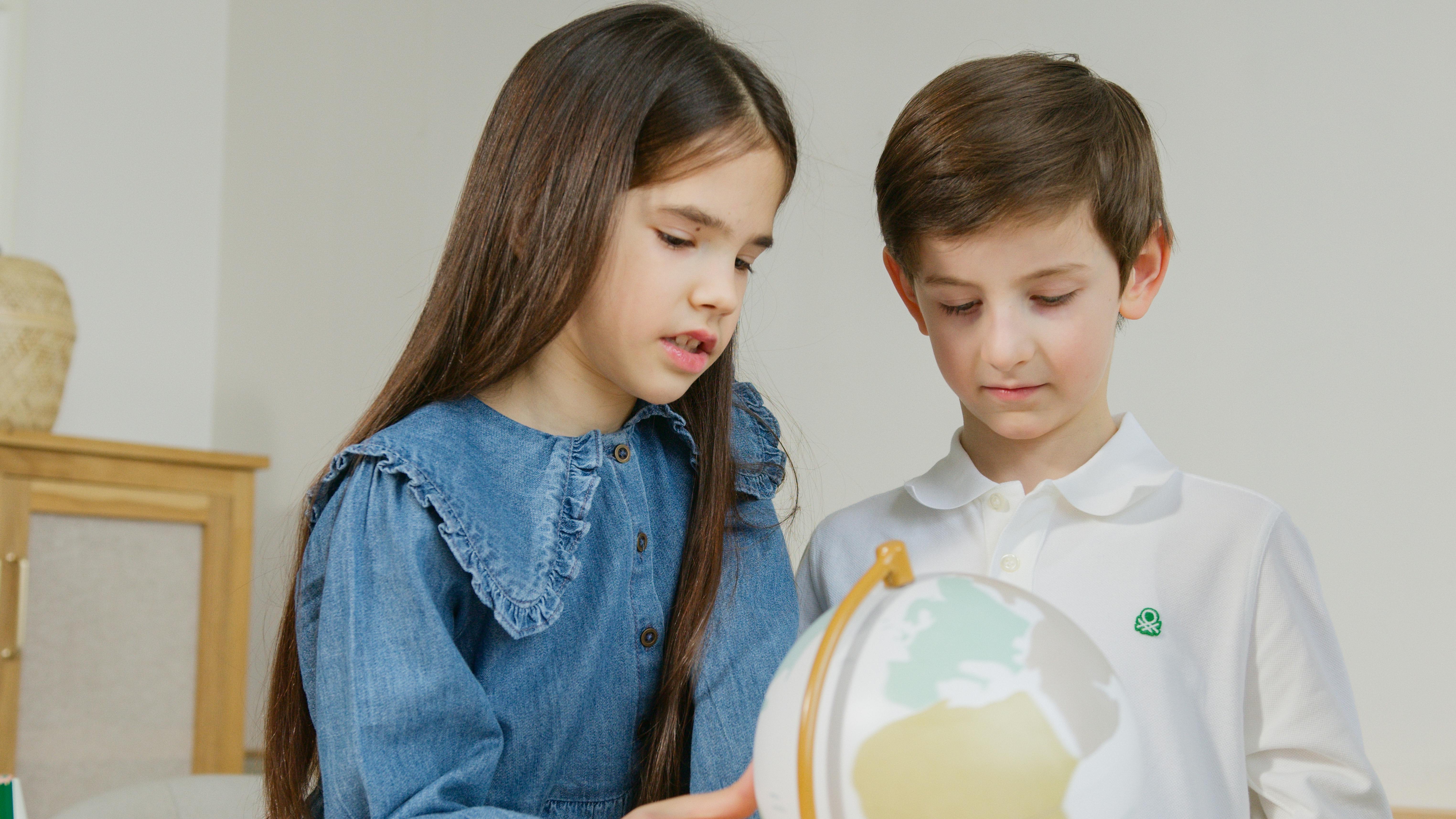 Global Feature: Apple Learning Coach Program — Photo by Artem Podrez on Pexels