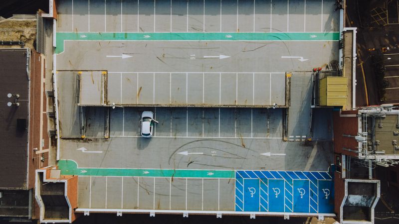 Gemlik'te kamuya ait otopark ve tuvaletlerin işgaline kaymakamlık müdahalesi