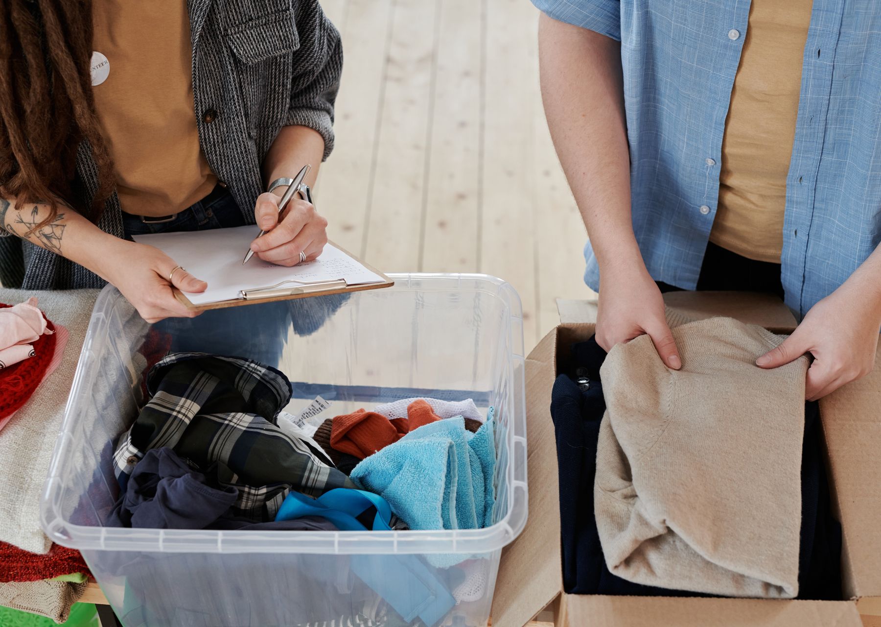 Packing services in Elderslie — crew wrapping and loading on moving day