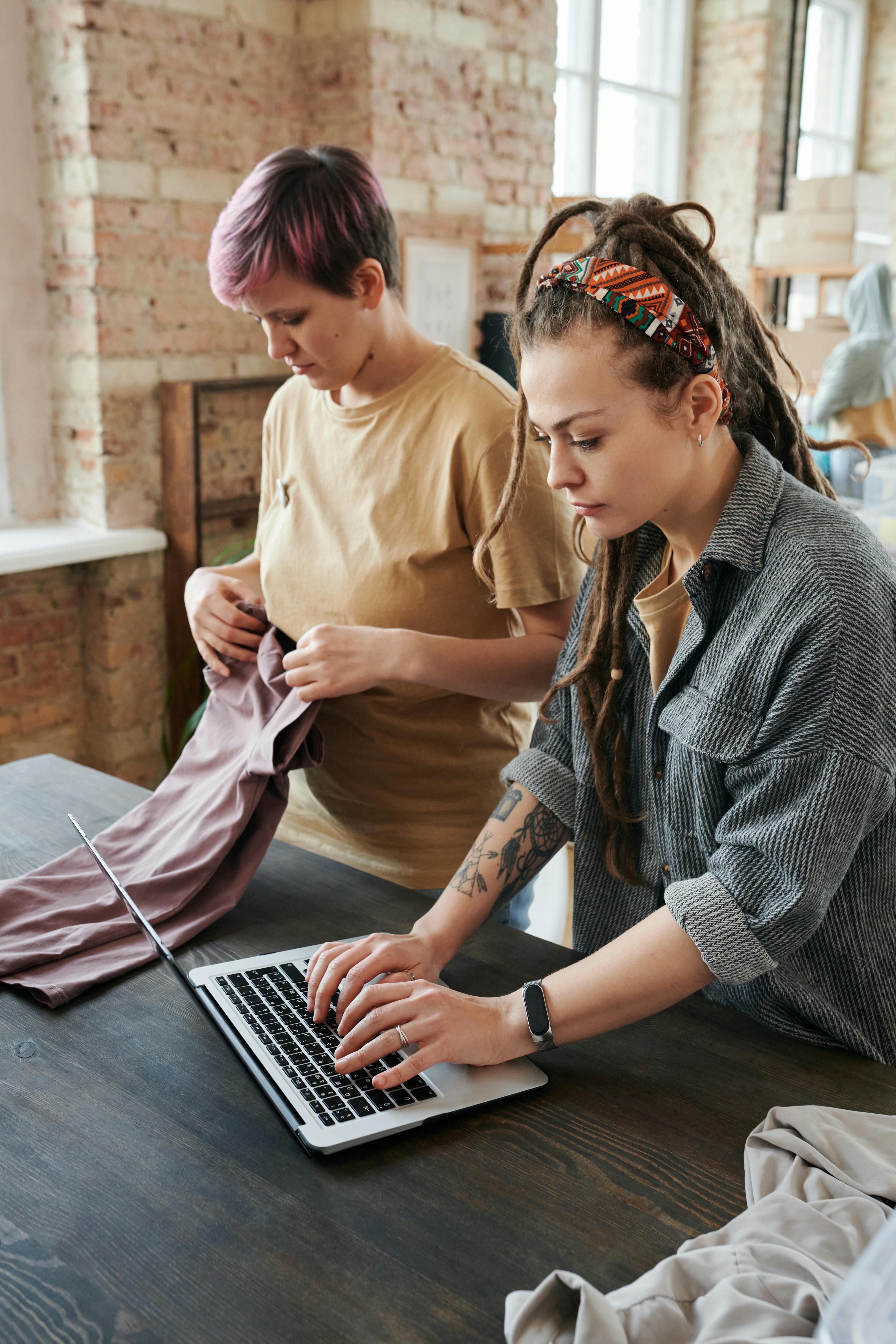 كل ما تحتاج إلى معرفته عن العمل التطوعي - أنواع العمل التطوعي