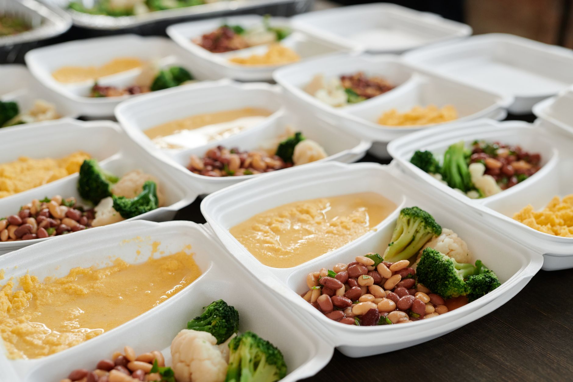 Comida preparada para llevar Contenedores de comida para llevar listos
