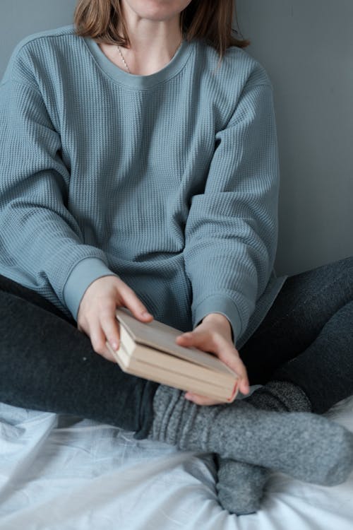 Free Photo of a Woman Holding a Book Stock Photo