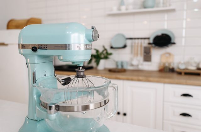 Heavy duty mixer grinder on kitchen counter