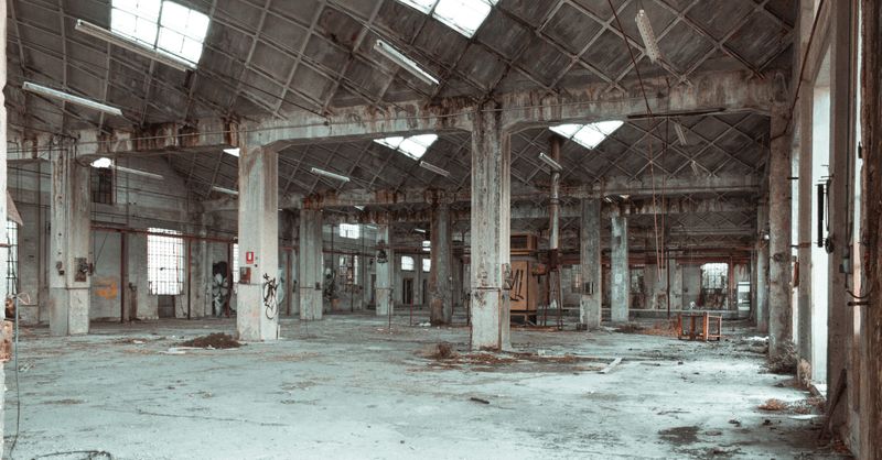 Grand hall industriel : comment le rafraîchissement adiabatique haute capacité change la donne