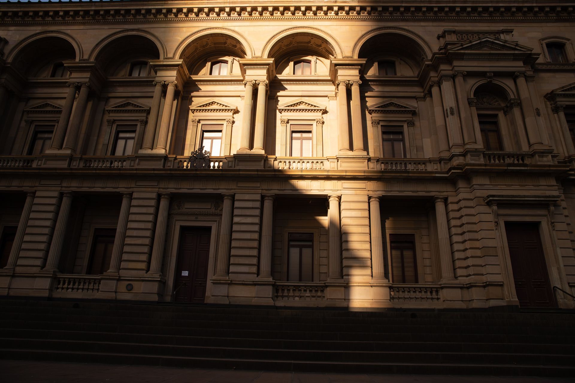 A parliament building in daylight