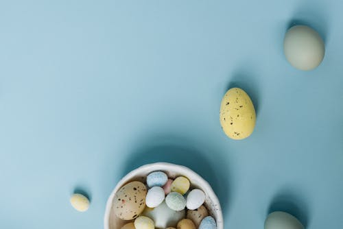 boyalı yumurtalar, çanak, kapatmak içeren Ücretsiz stok fotoğraf