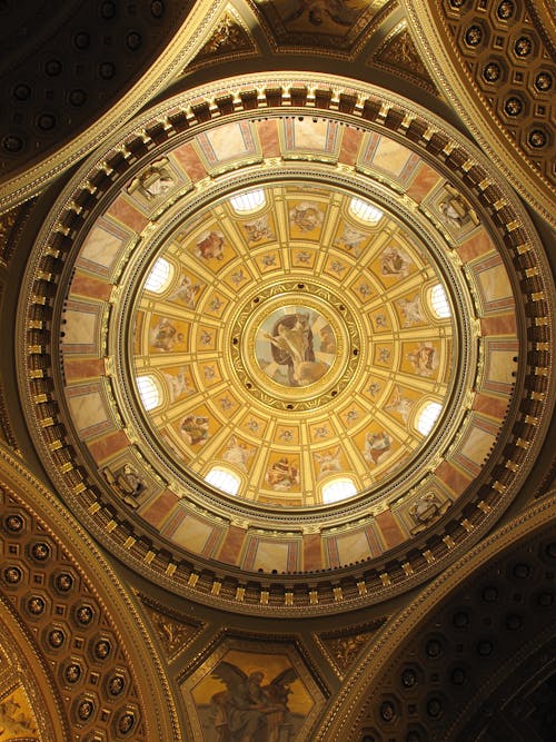 Free Low Angle Shot of Dome Ceiling Stock Photo