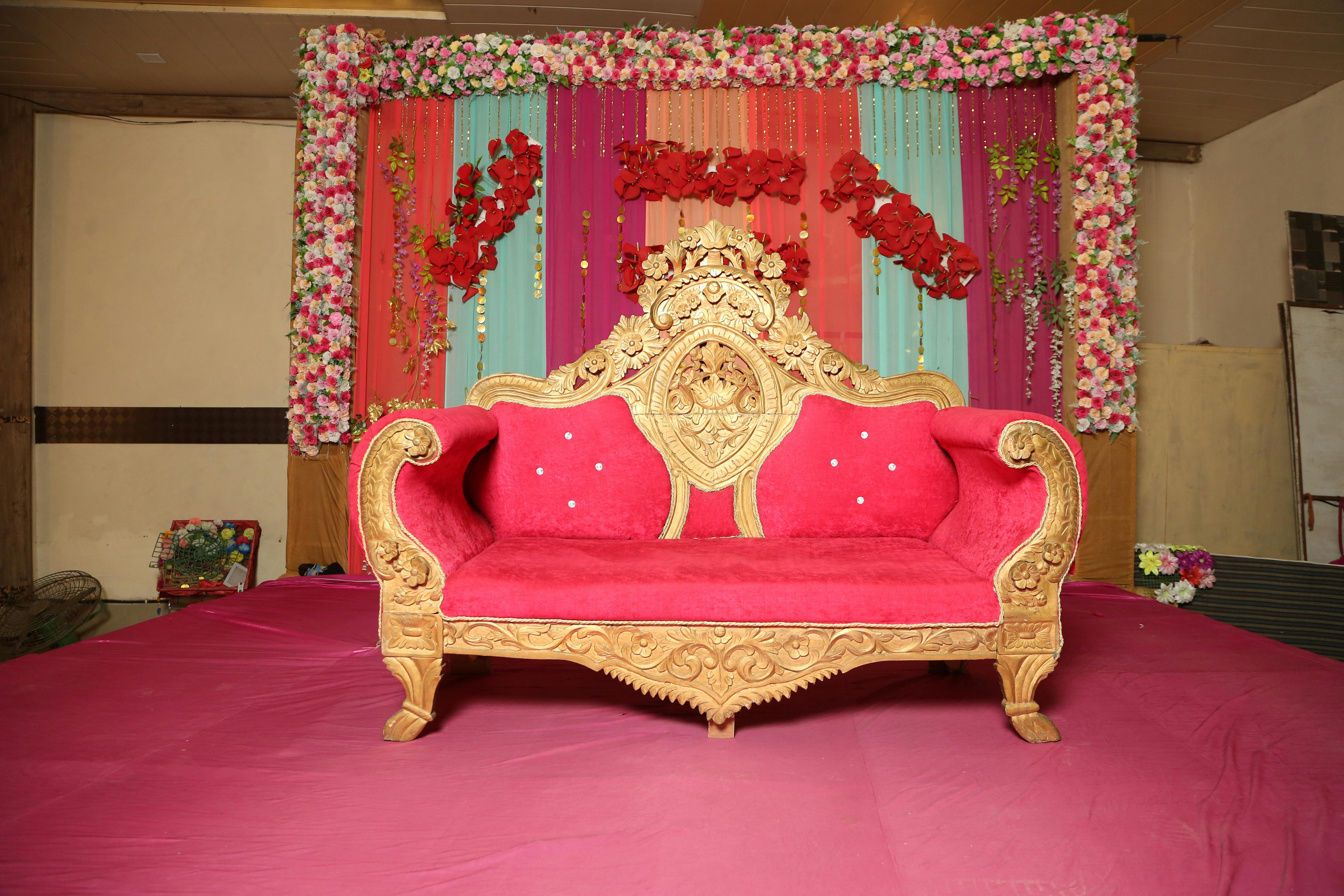 Femme faisant des exercices doux de récupération post-partum