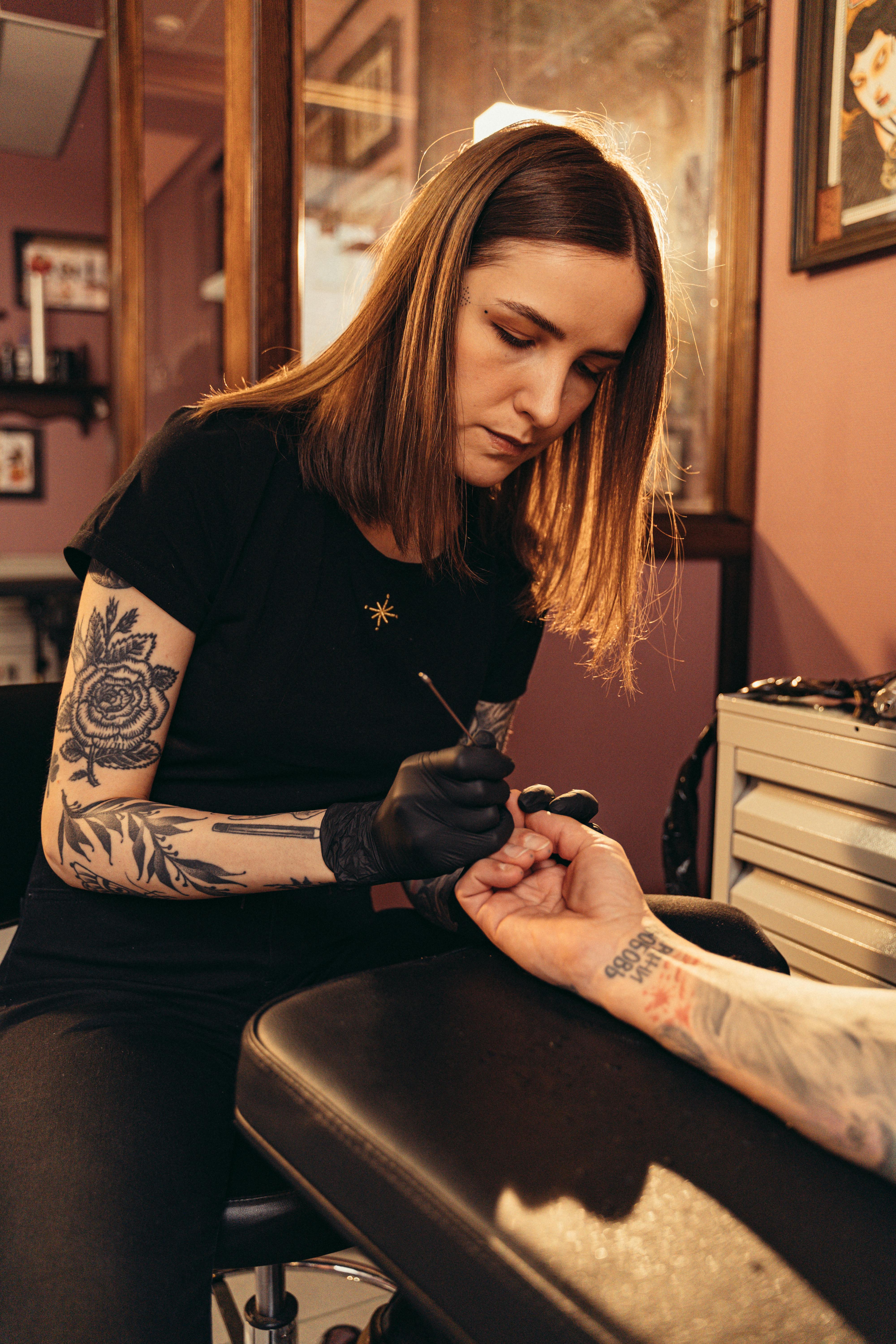 tattoo artist at work wallpaper