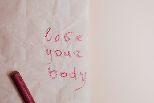 Gratis Immagine gratuita di amo il tuo corpo, carta, citazione Foto a disposizione