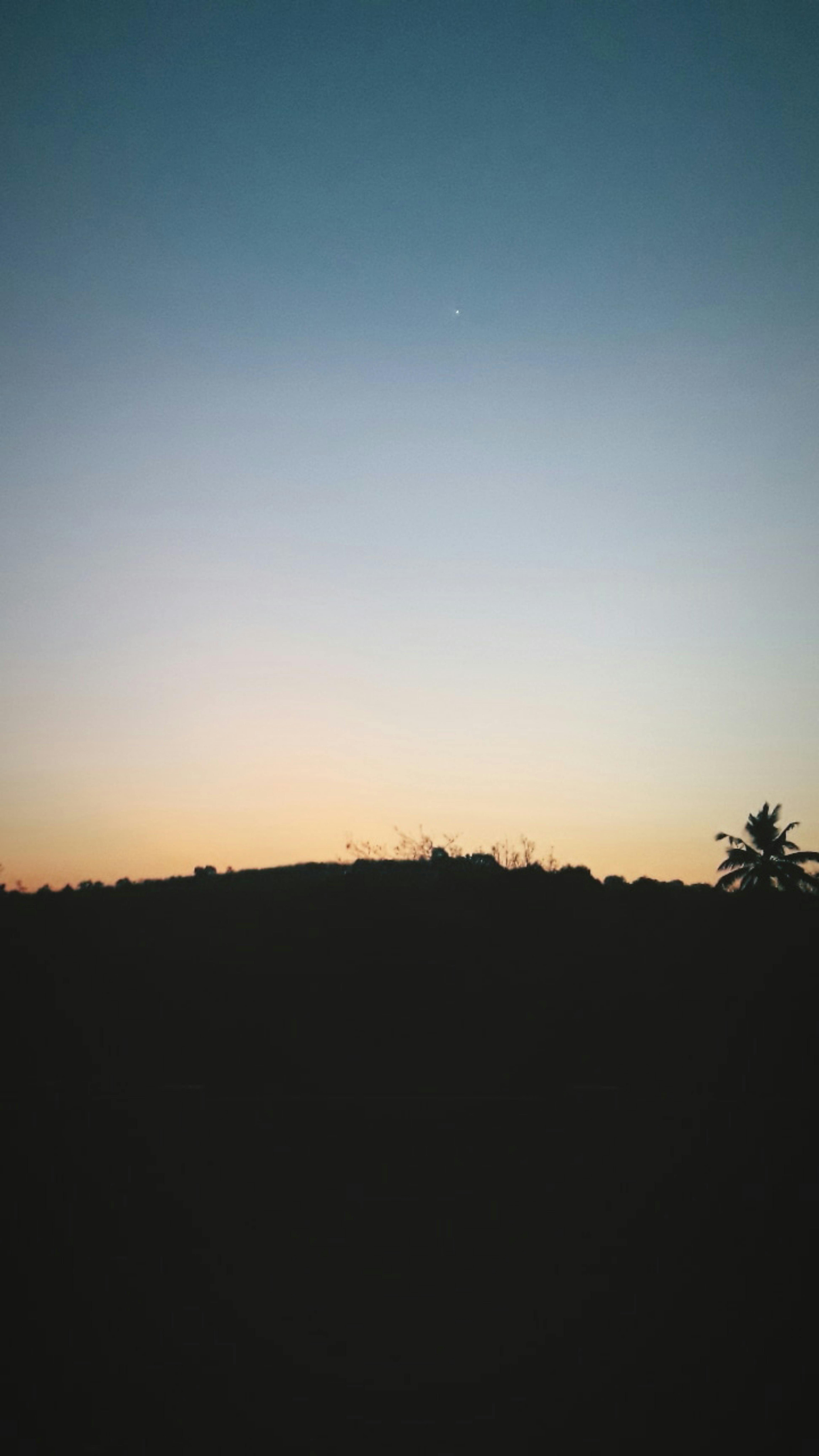 child with supportive medication context