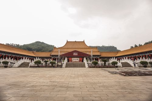 Free Explore the traditional architecture of a historic Chinese palace located in Tangshan. Stock Photo