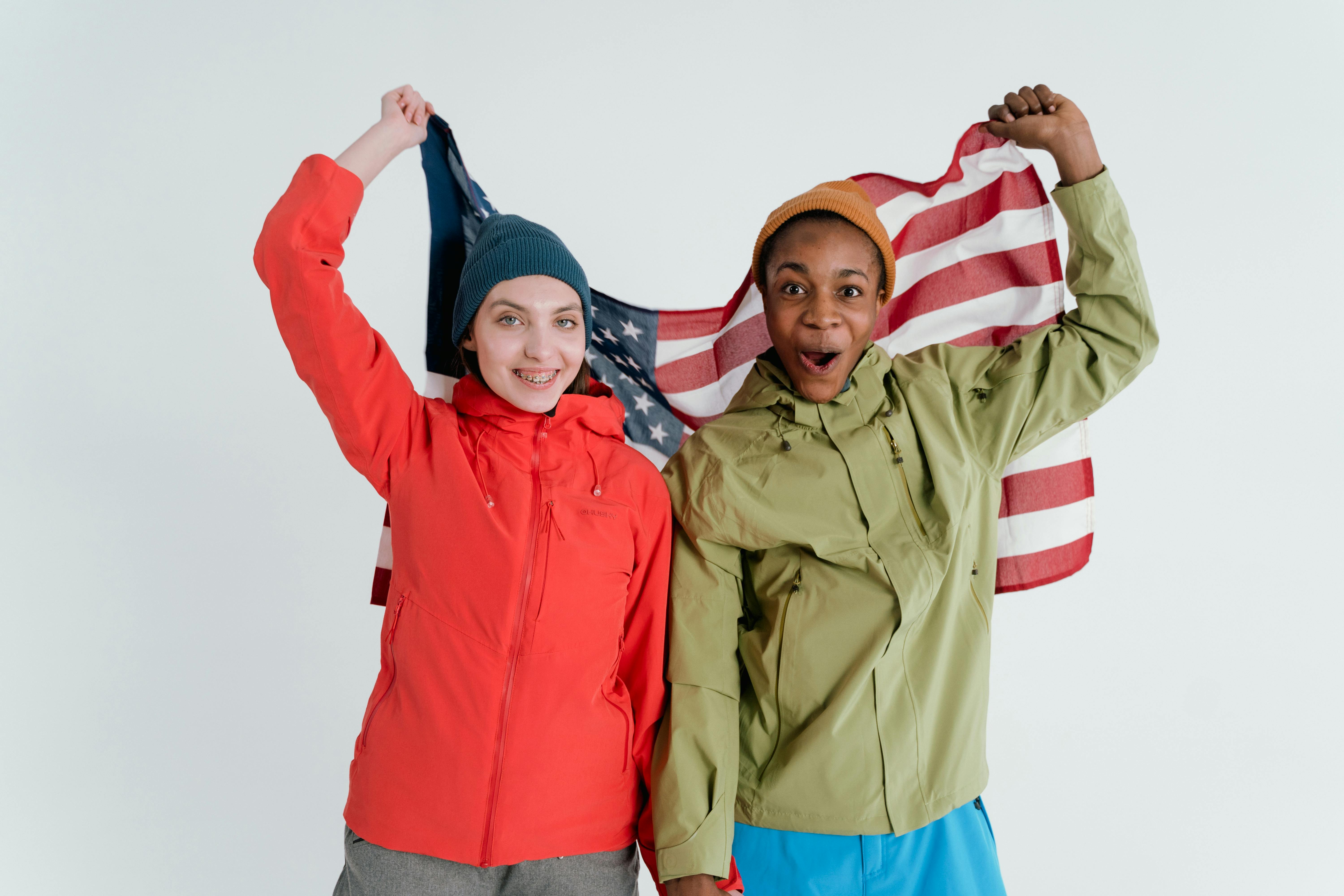 अमेरिकी धमकियों पर ईरान के सर्वोच्च नेता का कड़ा जवाब: नागरिक ठिकानों पर हमले की निंदा