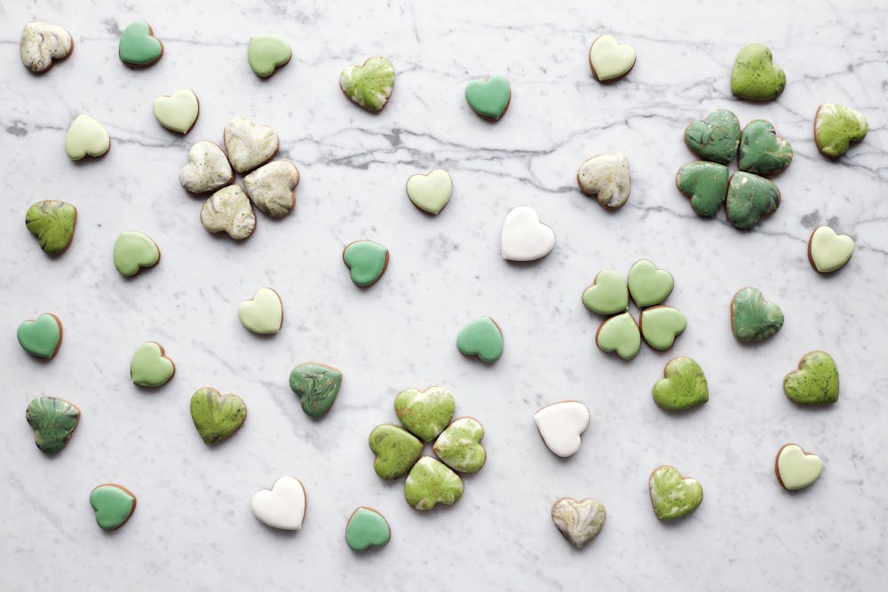 Minty Shamrock Pretzel Treats Minty Shamrock Pretzel Treats