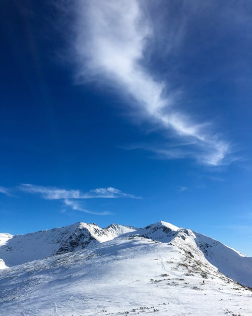 Gratis stockfoto met buiten, kou, met sneeuw bedekte berg