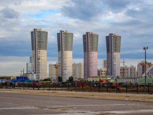 High Rise Buildings under the Sky