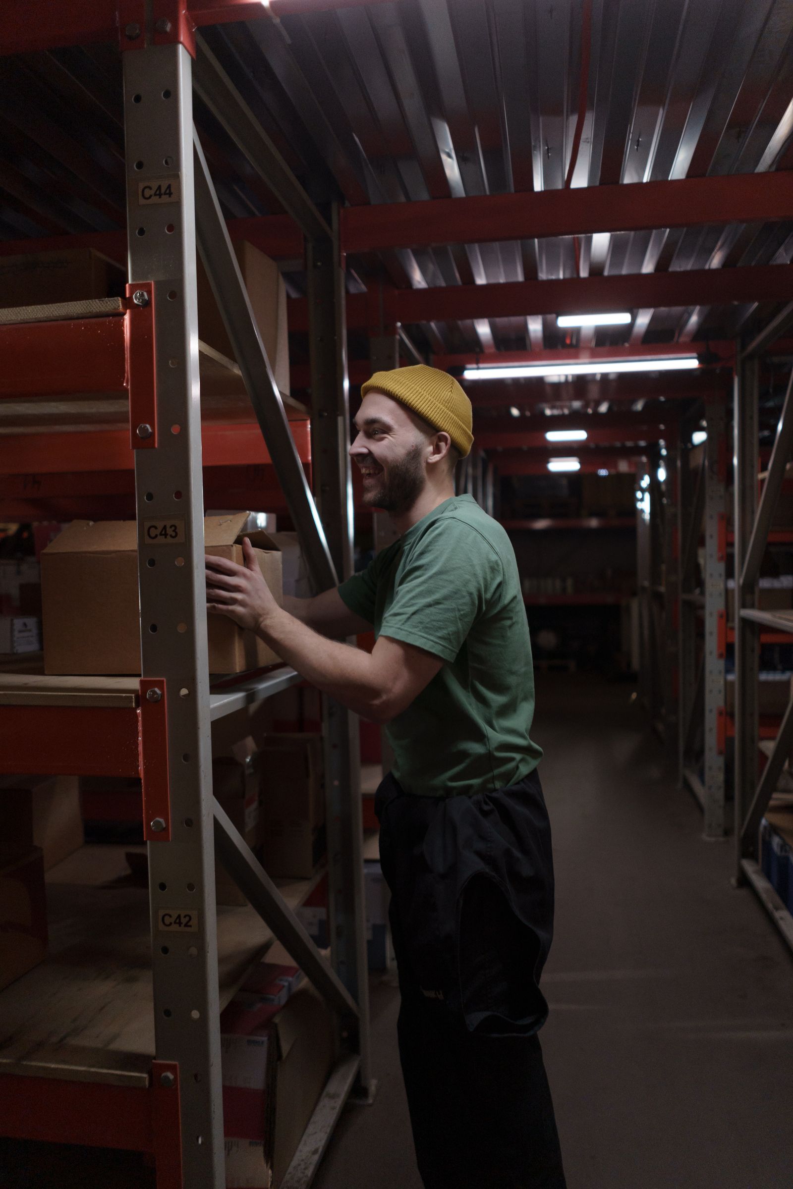 Seasonal Jobs: How to Get Full-Time Work in 2026