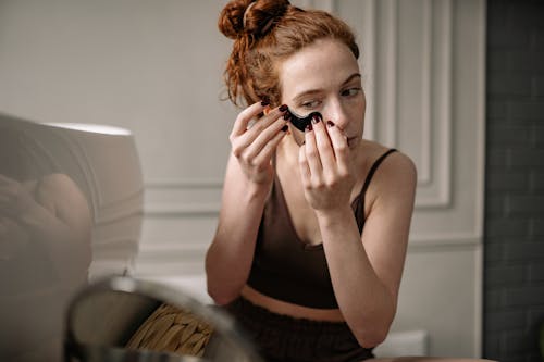 Photos gratuites de beauté du visage, des patchs, masque cosmétique