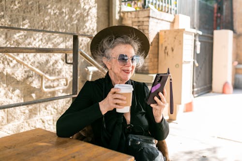 60岁以上的女人, 60岁后的生活, 享受 的 免费素材图片