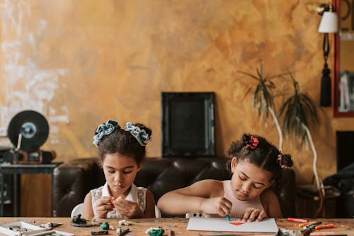 Free Girls Doing Arts and Crafts Stock Photo