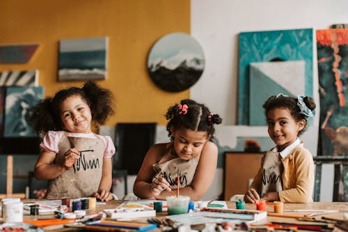 Foto stok gratis Amerika Afrika, anak kecil, bahan lukisan