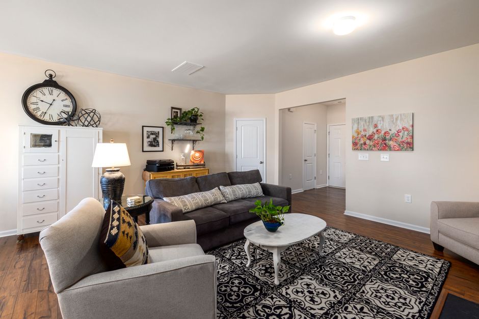 Welcoming furnished assisted living apartment Welcoming furnished assisted living apartment