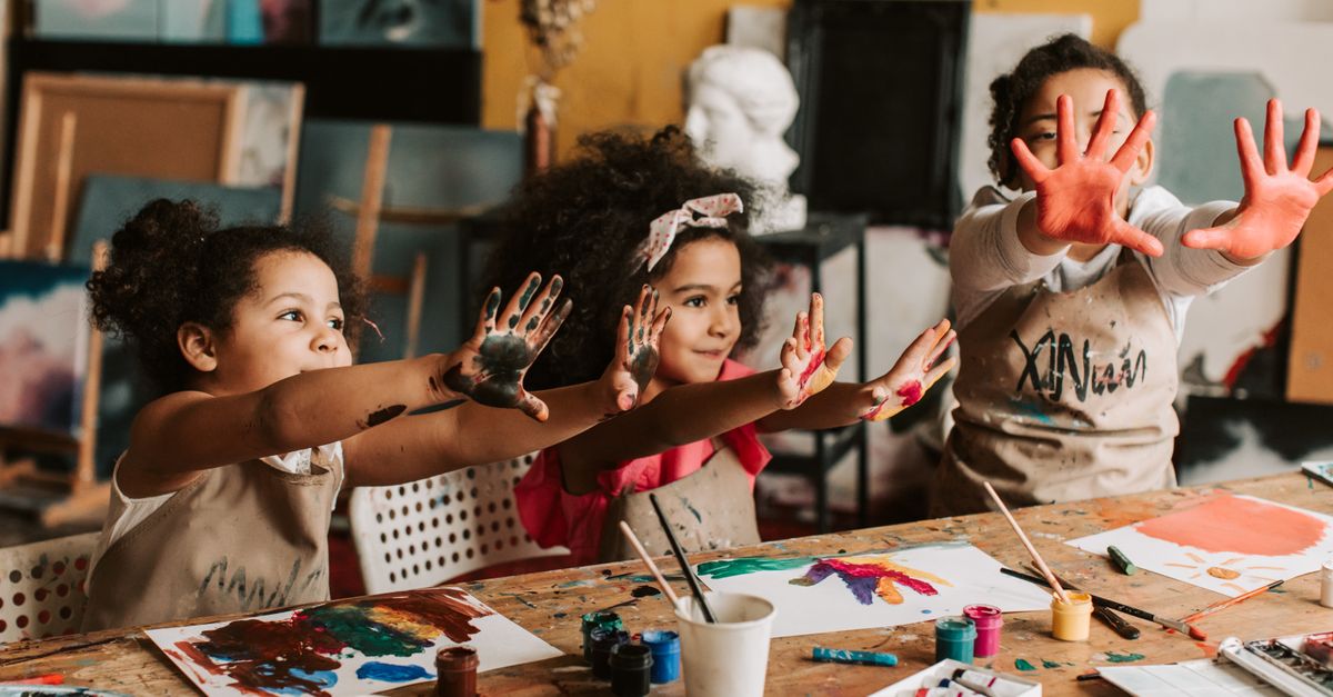 10 activités de peinture pour enfants pour stimuler leur créativité et motricité
