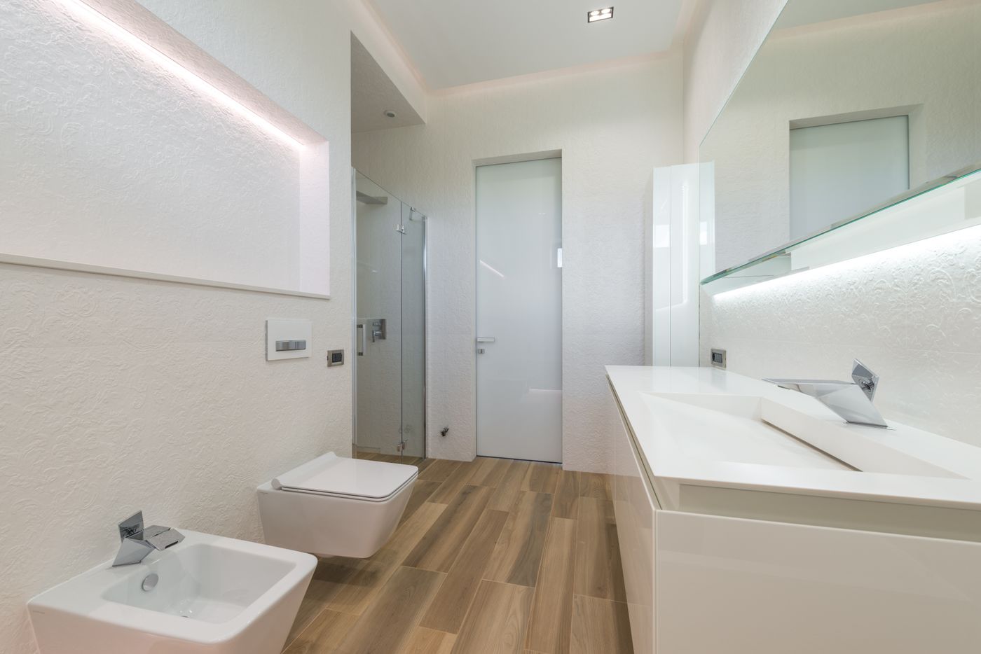 明るく使いやすいトイレ空間のイメージ