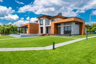 Exterior detail photographed by Max Vakhtbovych on Pexels